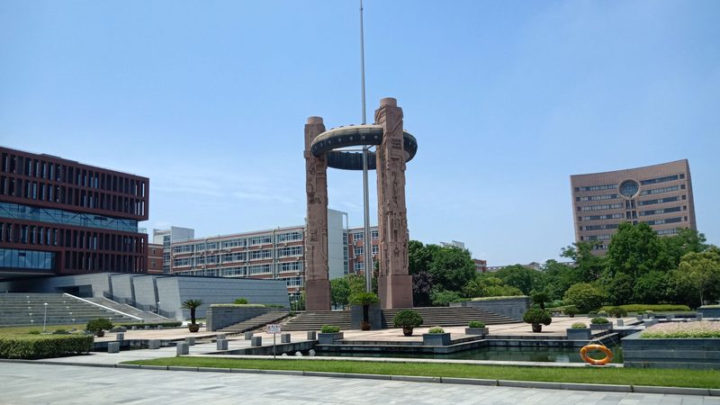 空调电容选型关键：如何把握参数与性能**