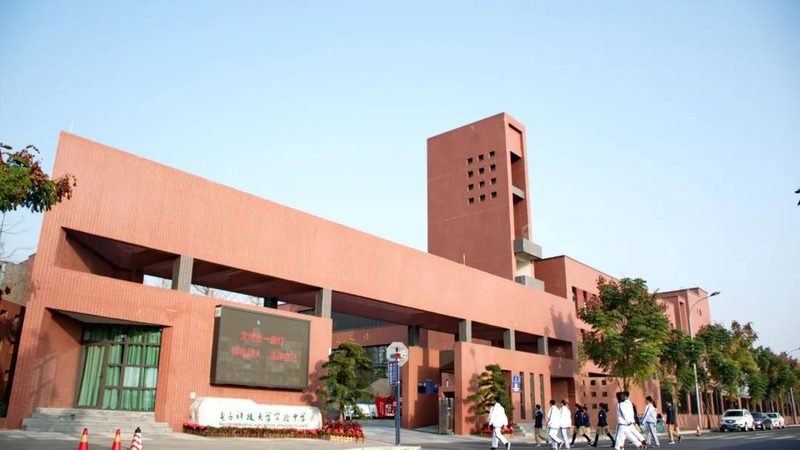 电子模块代工与贴片：揭秘两者间的差异与选择要点